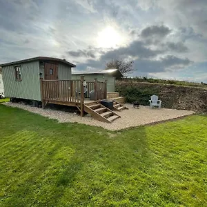 https://oakley-view-shepherds-huts.yorkshirehotels.net