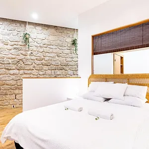 https://guestready-serene-stay-near-champ-de-mars.fr-paris.fr
